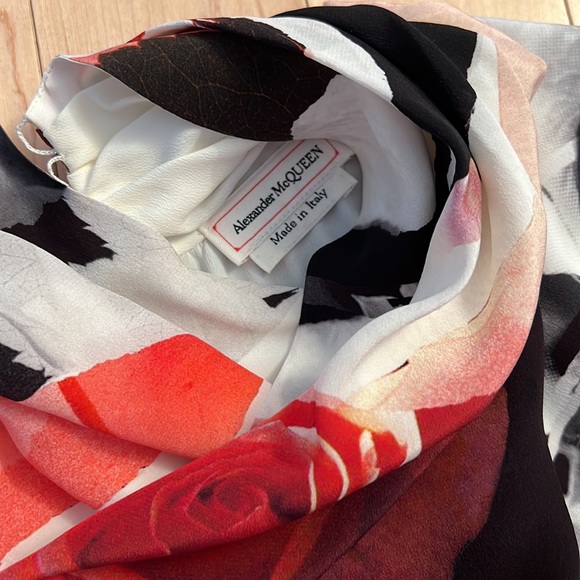 Alexander McQueen Top Torn Rose Black White Red Grey Size 46 - Picture 6 of 8